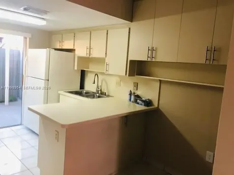 2212 W 74th Street Hialeah FL 33016