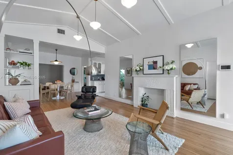 1310 Flamingo Way Miami Beach FL 33139