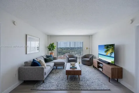 4164 Inverrary Drive Lauderhill FL 33319