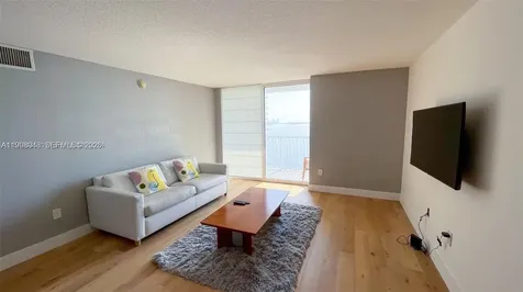 1200 Brickell Bay Drive Miami FL 33131