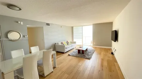1200 Brickell Bay Drive Miami FL 33131