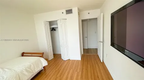 1200 Brickell Bay Drive Miami FL 33131