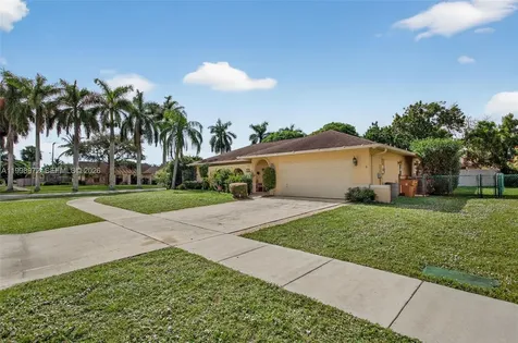 701 NW 41st Terrace Deerfield Beach FL 33442