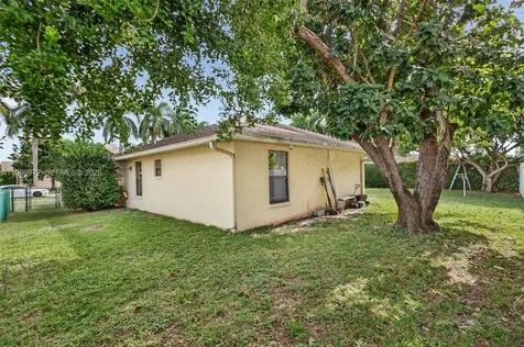 701 NW 41st Terrace Deerfield Beach FL 33442
