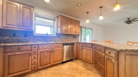 1141 Scarborough Drive Davie FL 33324