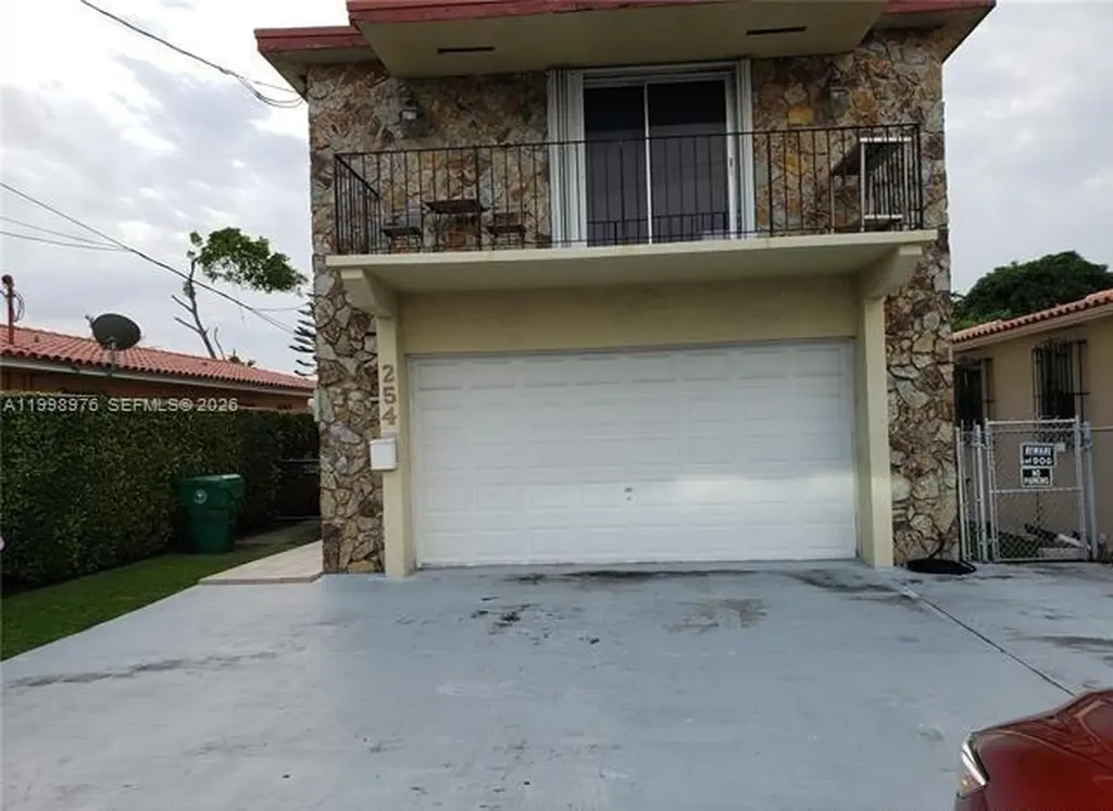 254 NW 60 Court Miami FL 33126