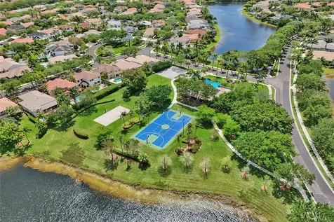 1356 Ginger Circle Weston FL 33326