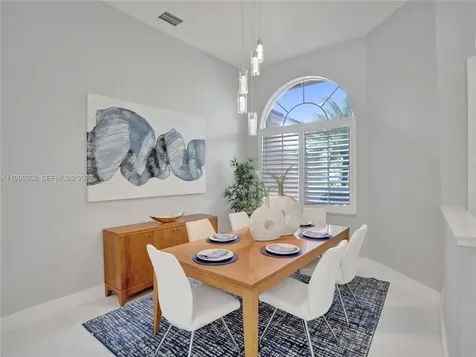 1356 Ginger Circle Weston FL 33326