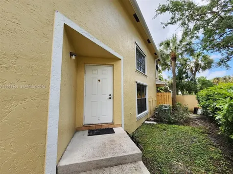 200 SW 95th Terrace Pembroke Pines FL 33025