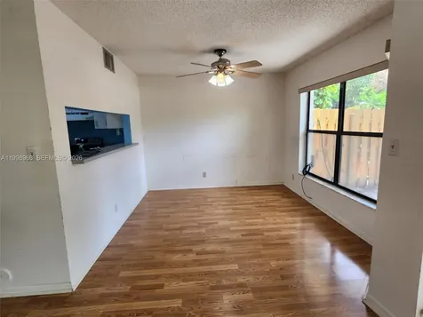 200 SW 95th Terrace Pembroke Pines FL 33025