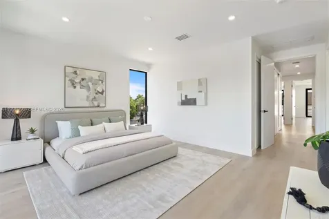 2431 NE 18th Street Fort Lauderdale FL 33305