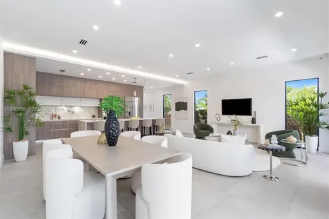 2431 NE 18th Street Fort Lauderdale FL 33305