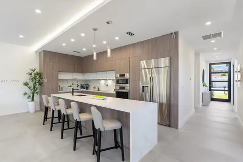 2431 NE 18th Street Fort Lauderdale FL 33305