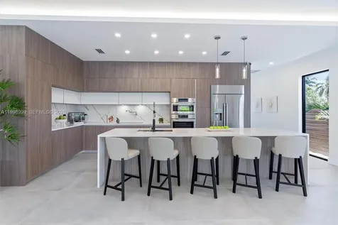 2431 NE 18th Street Fort Lauderdale FL 33305