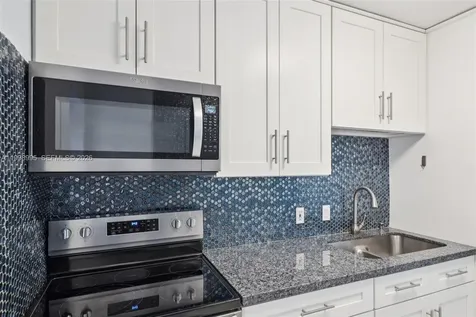 1682 NE 124th Lane North Miami FL 33181