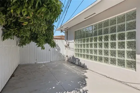1682 NE 124th Lane North Miami FL 33181