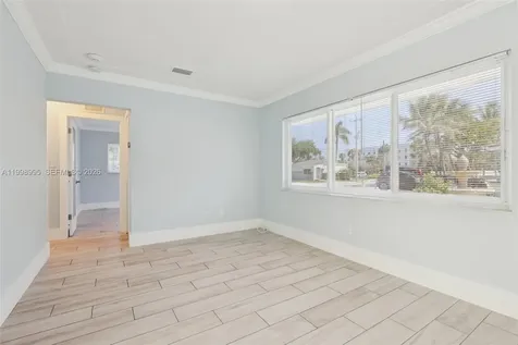 1682 NE 124th Lane North Miami FL 33181