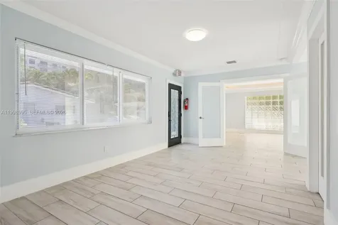 1682 NE 124th Lane North Miami FL 33181