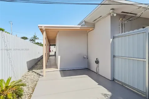 1682 NE 124th Lane North Miami FL 33181