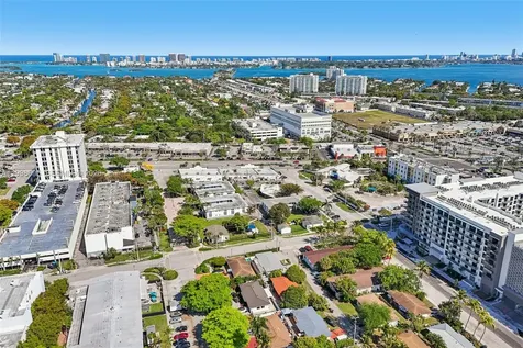 1682 NE 124th Lane North Miami FL 33181