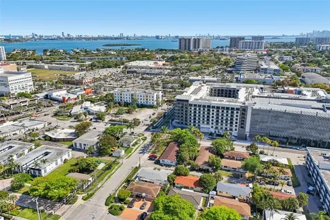 1682 NE 124th Lane North Miami FL 33181