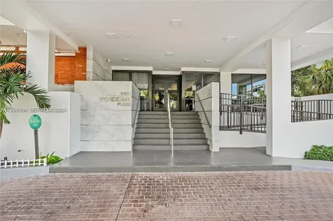 4301 Collins Avenue Miami Beach FL 33140