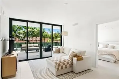 9901 W Bay Harbor Drive Bay Harbor Islands FL 33154