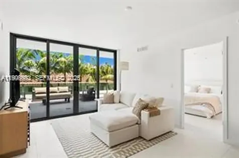 9901 W Bay Harbor Drive Bay Harbor Islands FL 33154