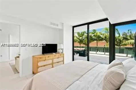 9901 W Bay Harbor Drive Bay Harbor Islands FL 33154