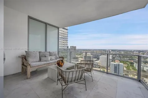 851 NE 1st Avenue Miami FL 33132
