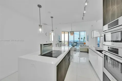 851 NE 1st Avenue Miami FL 33132