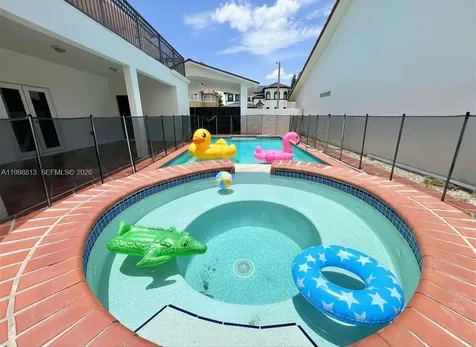 10140 SW 26th Terrace Miami FL 33165