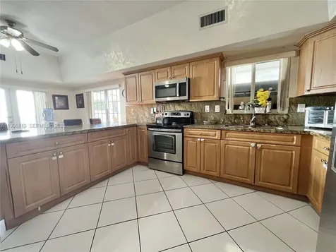 10140 SW 26th Terrace Miami FL 33165