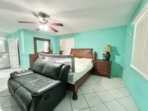 10140 SW 26th Terrace Miami FL 33165