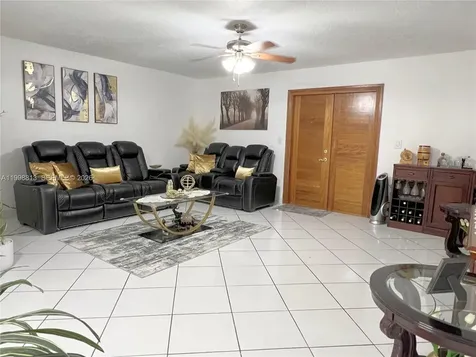 10140 SW 26th Terrace Miami FL 33165