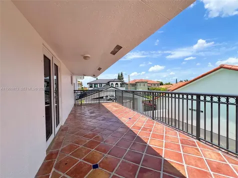10140 SW 26th Terrace Miami FL 33165