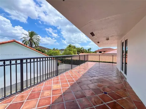 10140 SW 26th Terrace Miami FL 33165