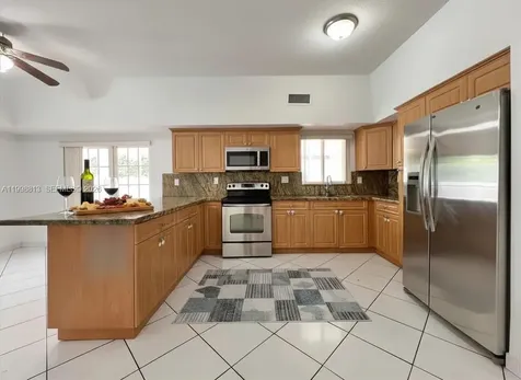 10140 SW 26th Terrace Miami FL 33165