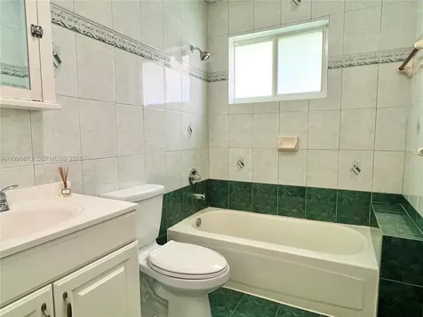 10140 SW 26th Terrace Miami FL 33165