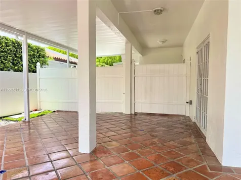 10140 SW 26th Terrace Miami FL 33165