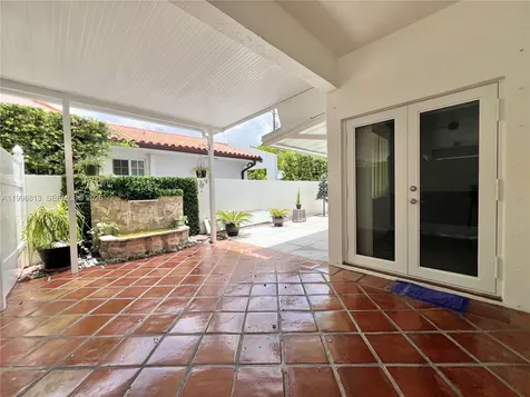 10140 SW 26th Terrace Miami FL 33165