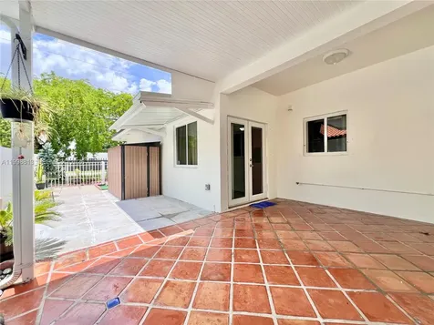 10140 SW 26th Terrace Miami FL 33165
