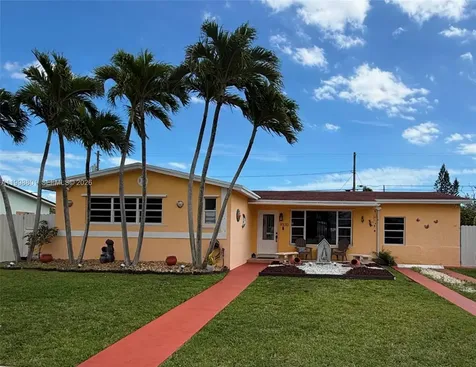 9370 Martinique Drive Cutler Bay FL 33189