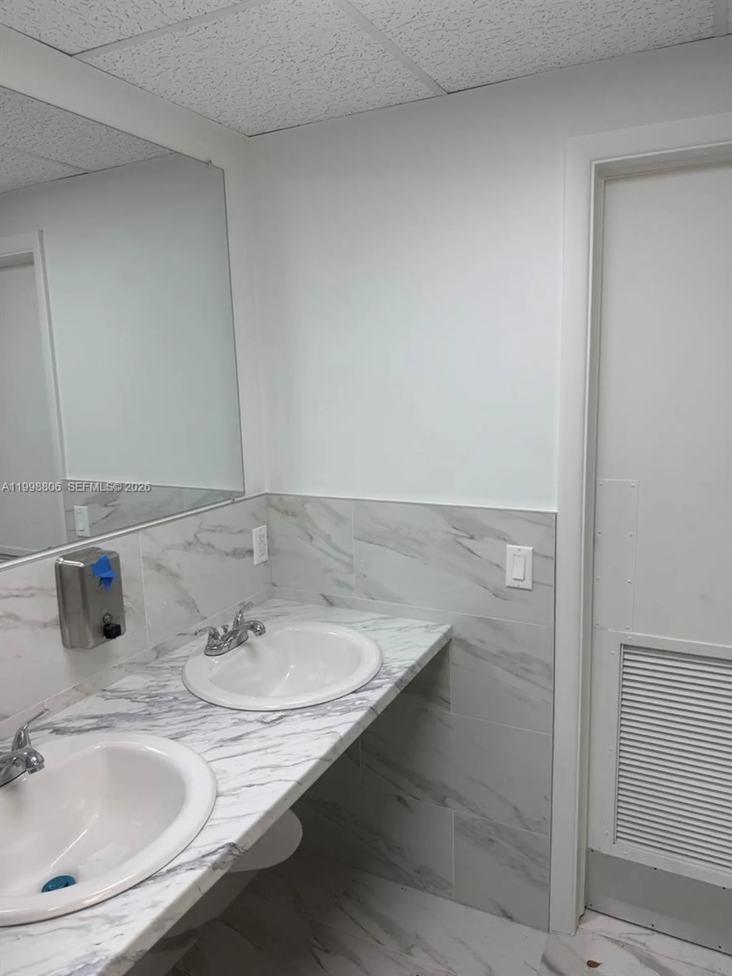 2876 E Oakland Park Boulevard Fort Lauderdale FL 33306