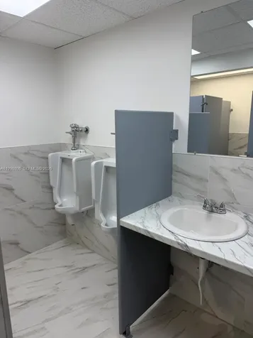 2876 E Oakland Park Boulevard Fort Lauderdale FL 33306