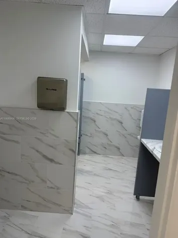 2876 E Oakland Park Boulevard Fort Lauderdale FL 33306