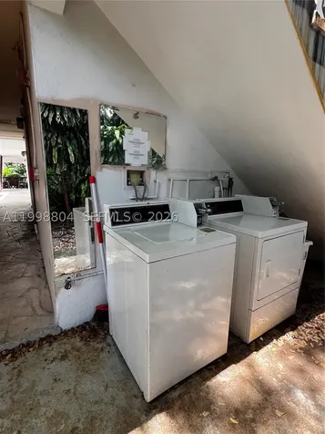 675 SW 7th Avenue Miami FL 33130
