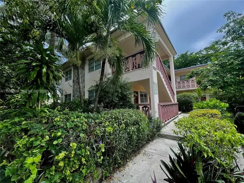 675 SW 7th Avenue Miami FL 33130