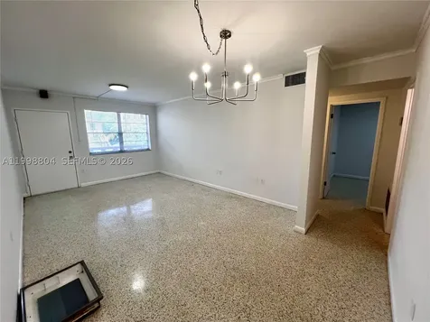 675 SW 7th Avenue Miami FL 33130