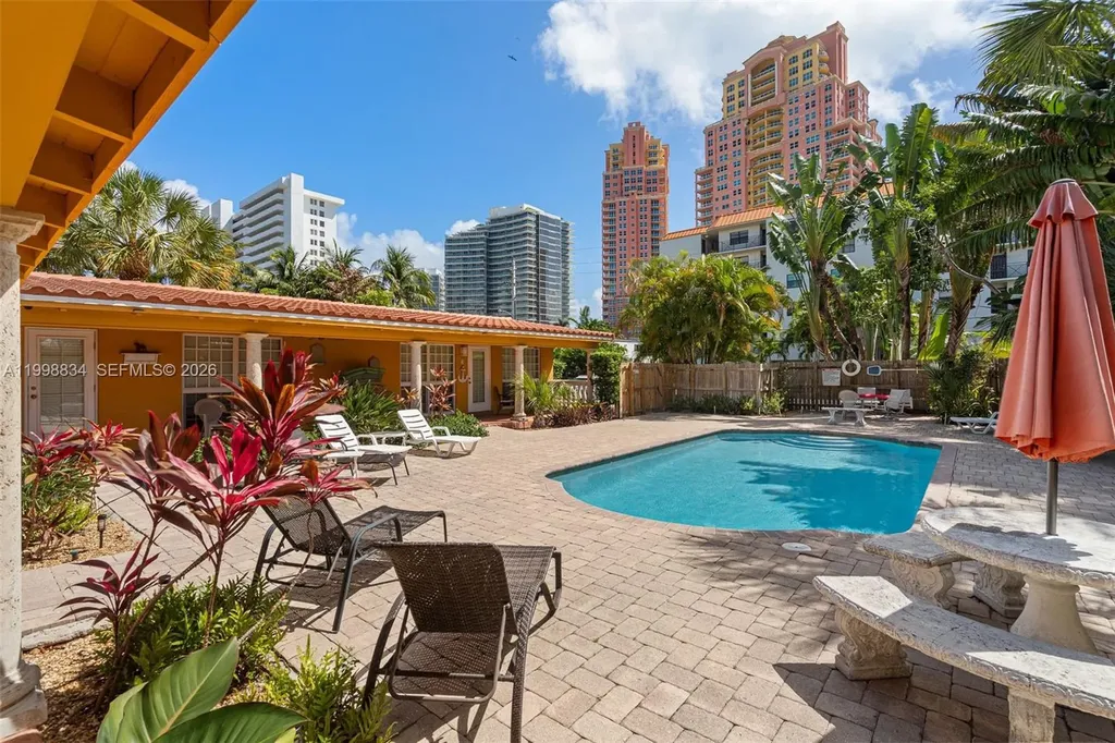 2033 NE 33rd Avenue Fort Lauderdale FL 33305